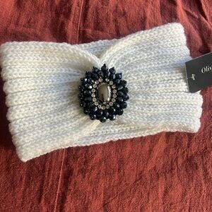 Elegant White Knit Headband with Black Embellishment